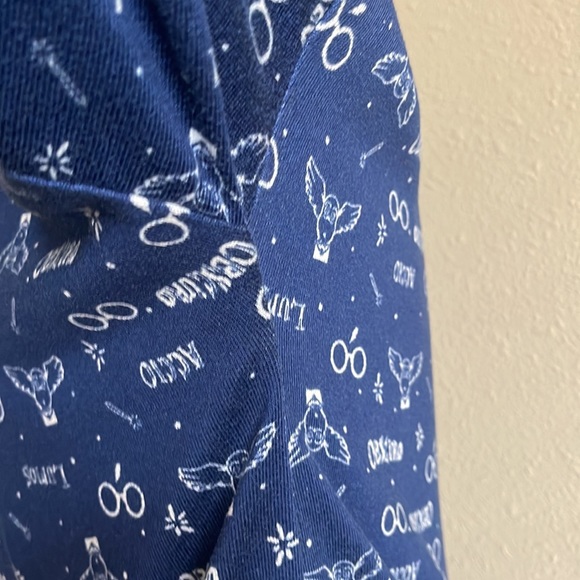 Wizarding World of Harry Potter Sz M PJ Set - Picture 6 of 16